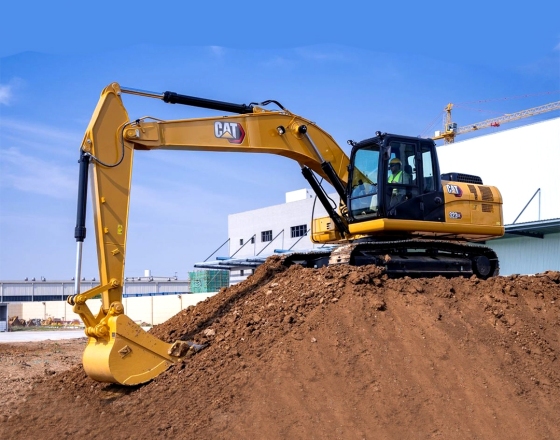 EXCAVADORA-323